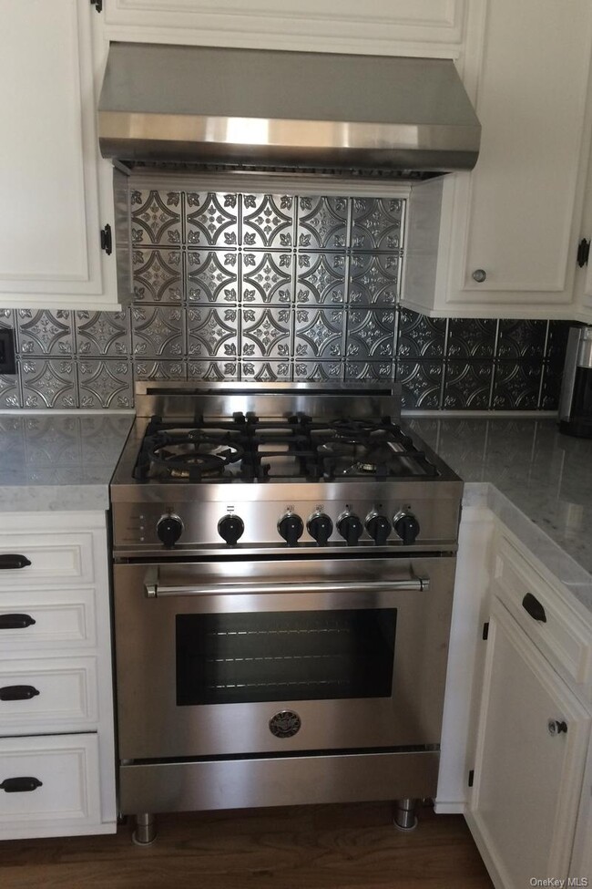 Building Photo - 56 Seaman Rd