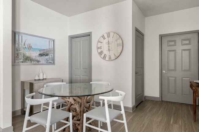 Parkside at the Beach - Dining Area - Parkside at the Beach