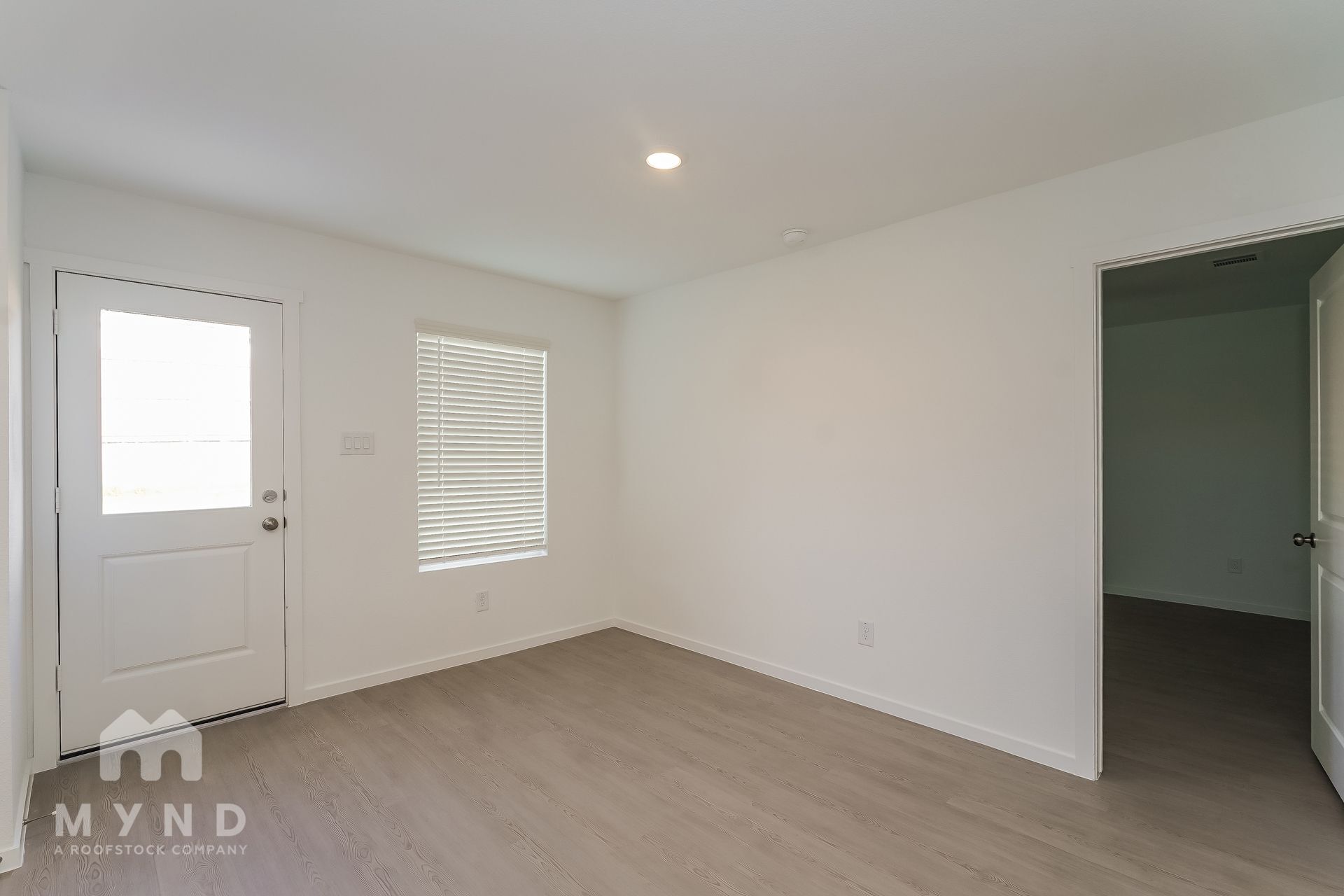 Building Photo - 2728 River Knl Ln