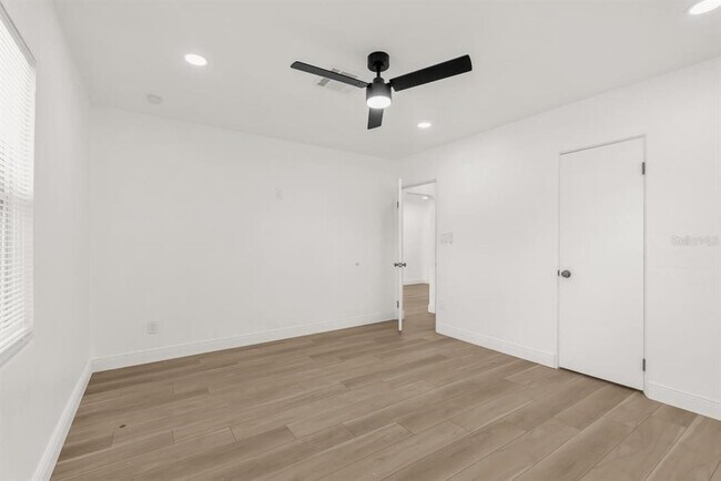 Building Photo - 1260 Seminola Blvd