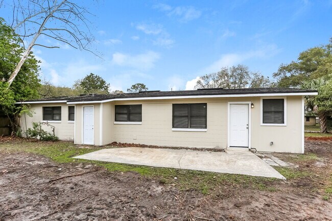 Building Photo - 2387 Betsy Dr