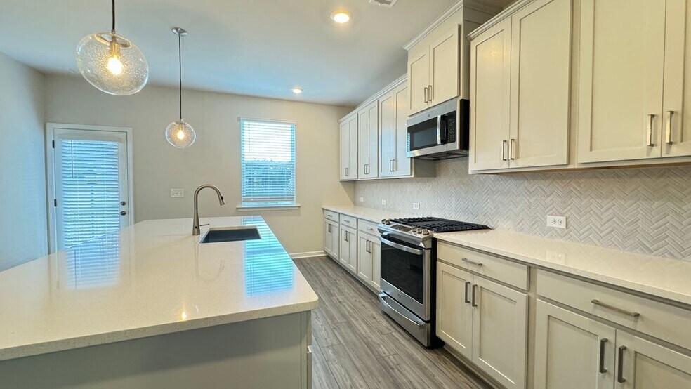 Building Photo - 53 Peeples Dr