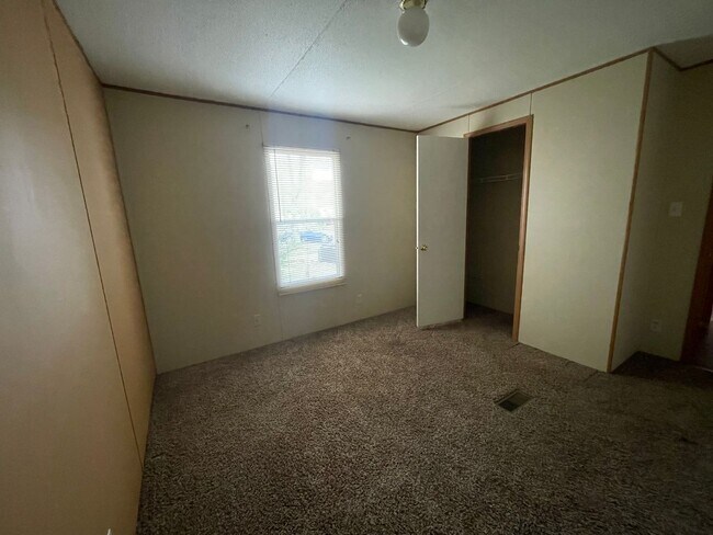 Building Photo - 3602 Wellington Ln