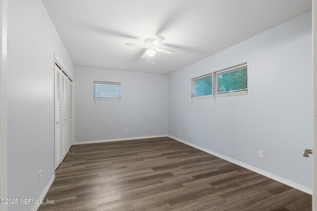 Building Photo - 6167 Fordham Cir E