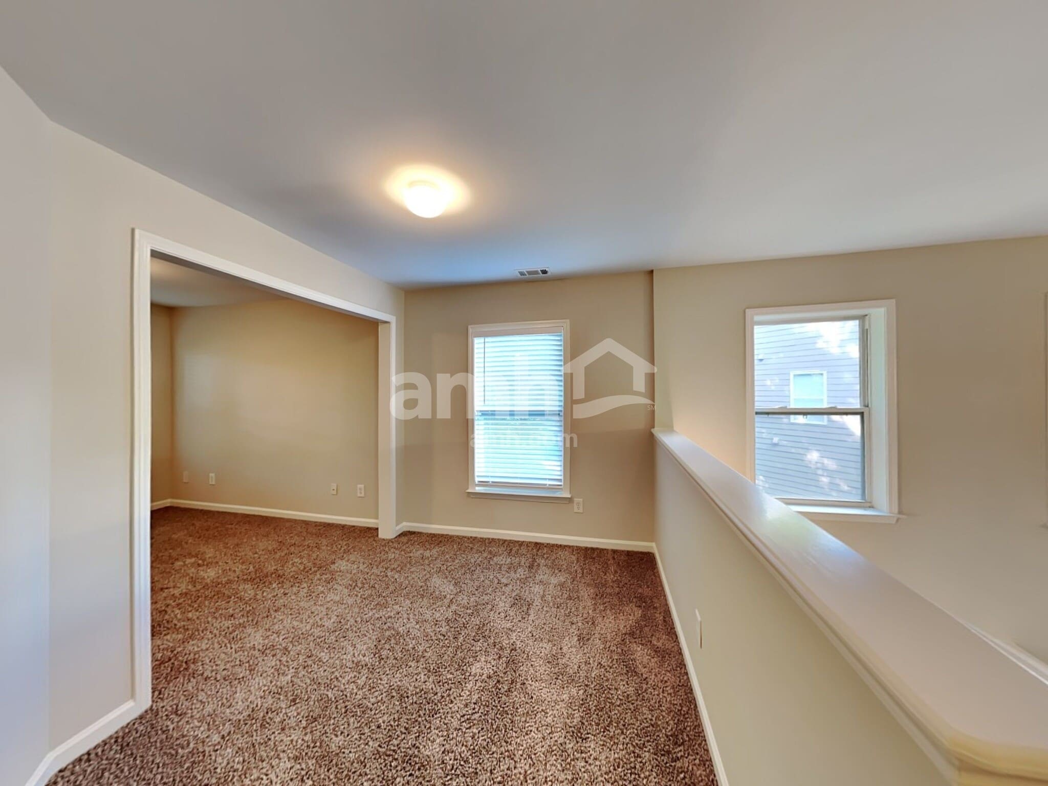 Building Photo - 5 Horseshoe Ln