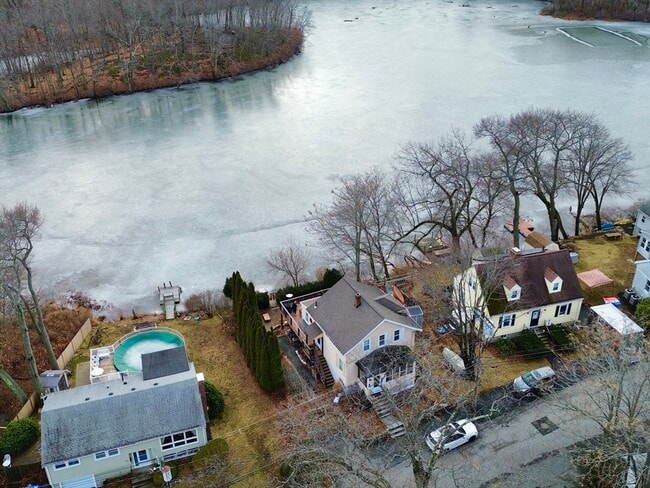 Building Photo - 157 Riverview Ave