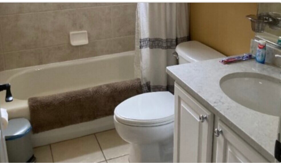 Building Photo - 1159 Millbrook Cir
