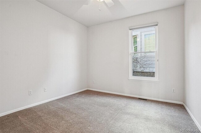 Building Photo - 6333 S Sicily Way