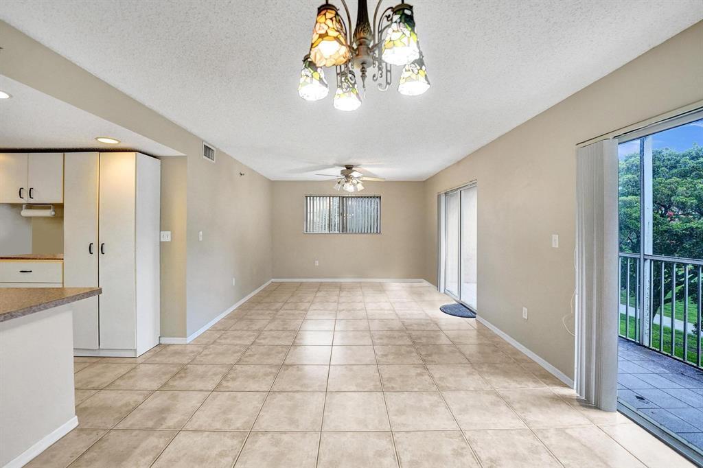 Building Photo - 9470 Tangerine Pl