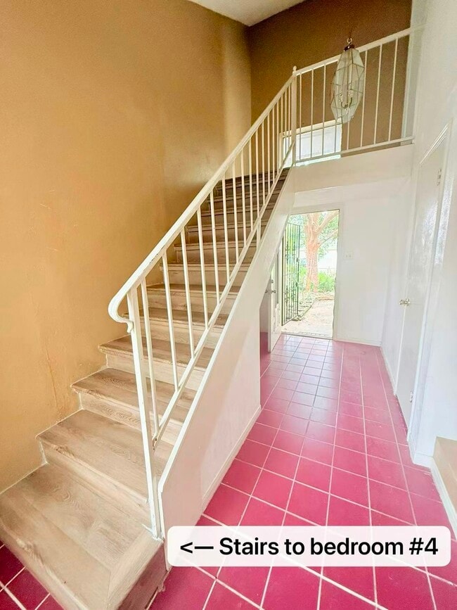 Building Photo - 6418 Gladewell Dr