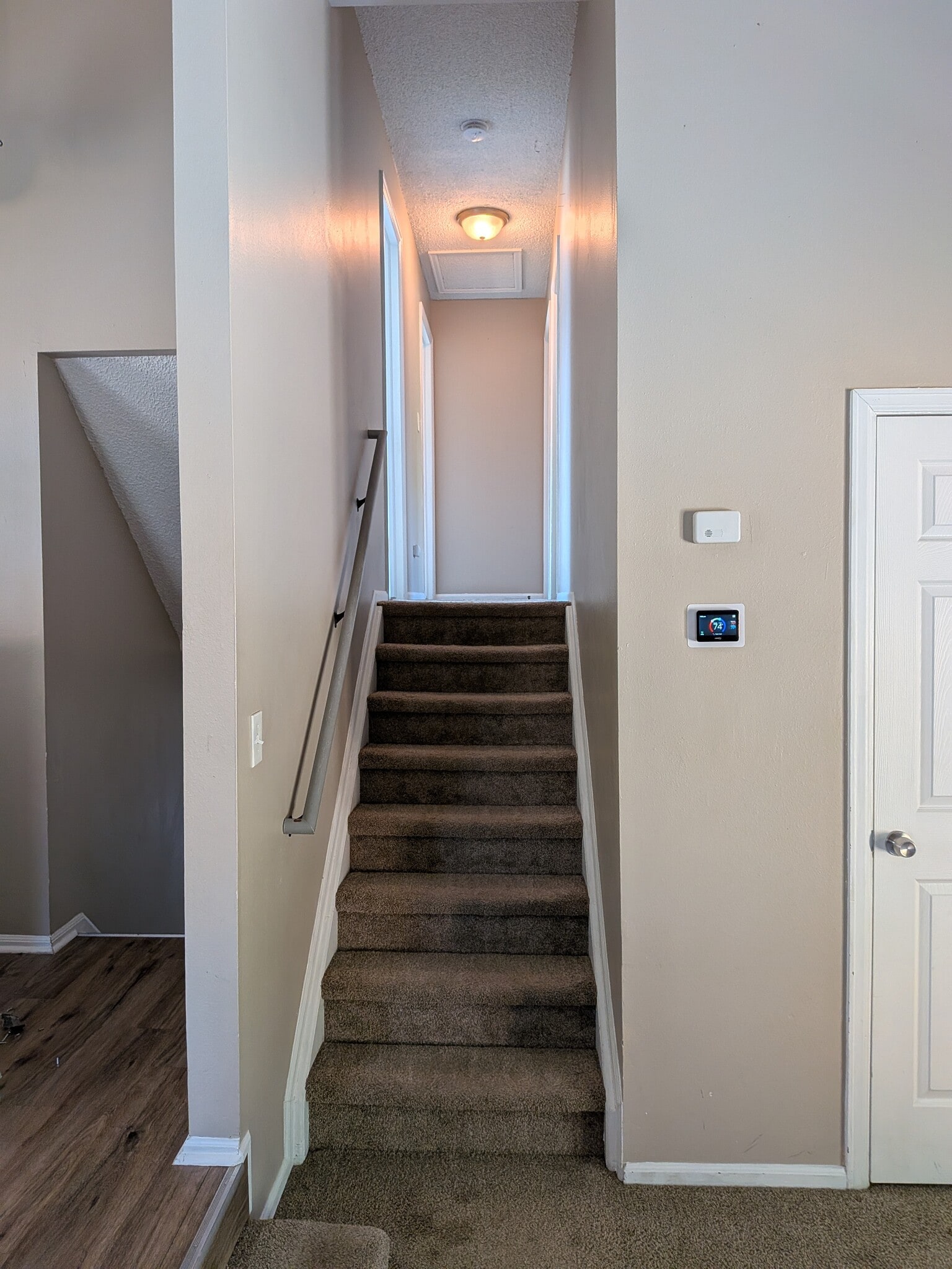 split level up - 1608 23rd Ave