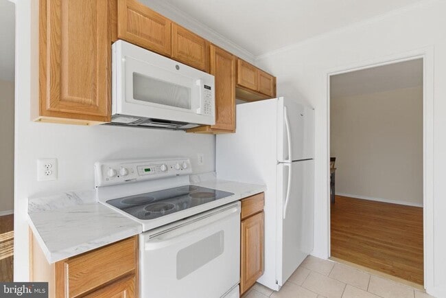 Building Photo - 561 Florida Ave