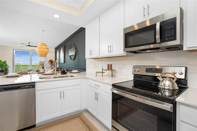 Building Photo - 14141 Heritage Landing Blvd