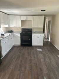 Building Photo - 17739 SE 283rd Ave