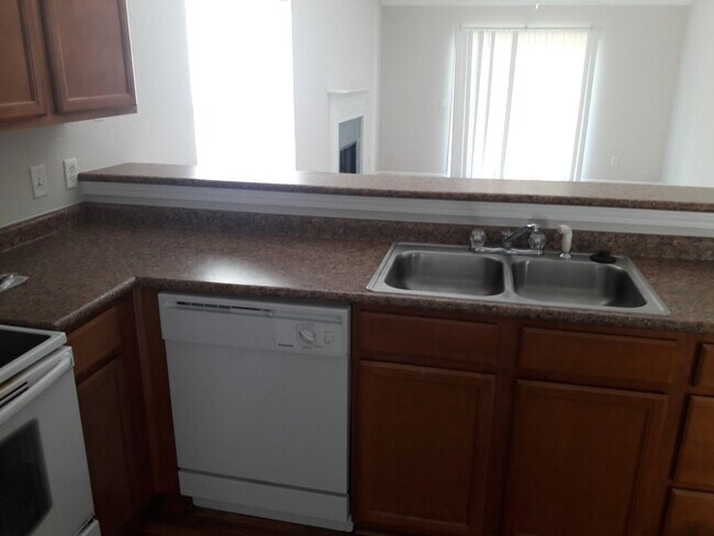 Building Photo - 25 Halyard Dr