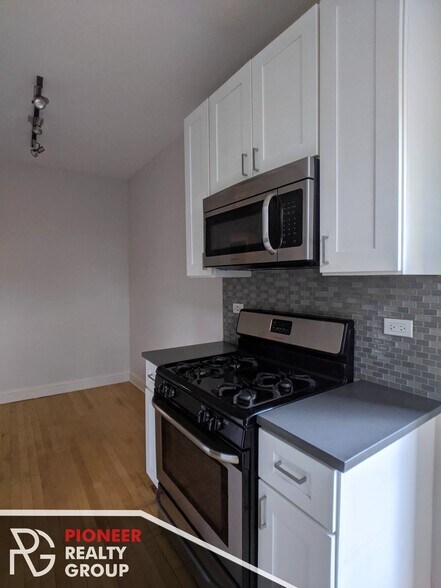 Building Photo - 2329 N Rockwell St