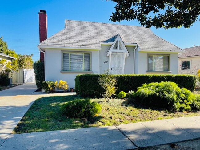 Primary Photo - 3842 Minerva Ave