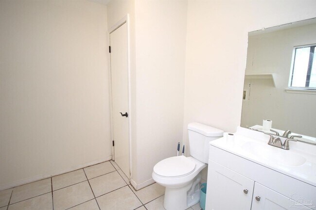 Building Photo - 316 Teakwood Cir