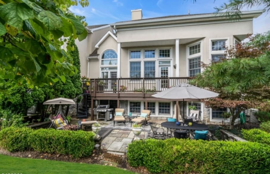 Building Photo - 41 Dickinson Rd