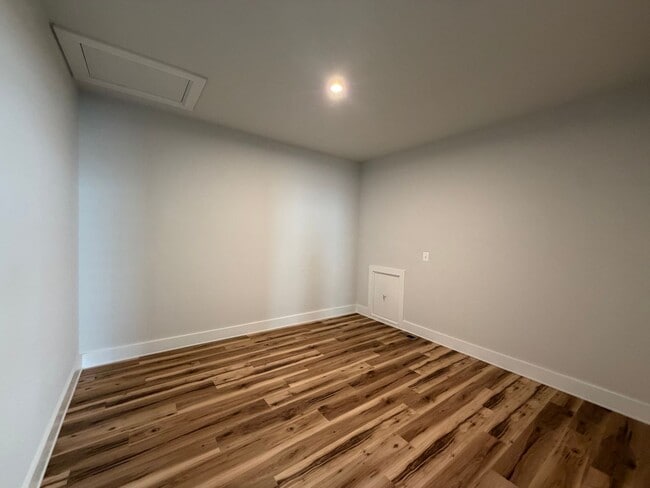 Building Photo - 1788 Flora Ln
