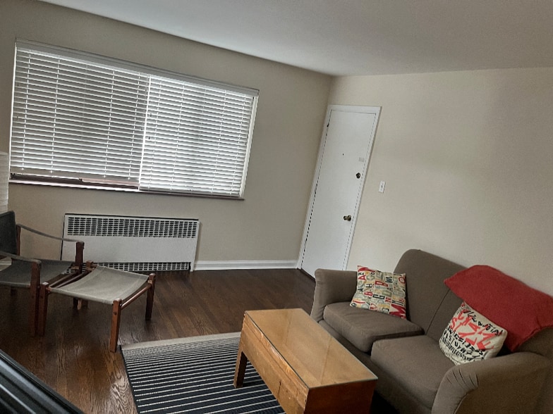 Building Photo - 464 Grand Ave