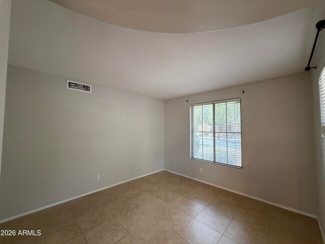 Building Photo - 7819 S 22nd Ln