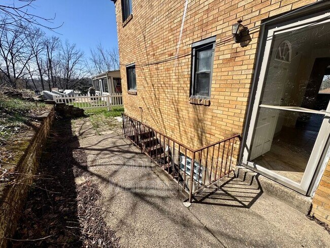 Building Photo - 229-231 Marylea Avenue