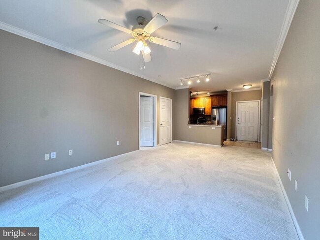 Building Photo - 12925 Centre Park Cir