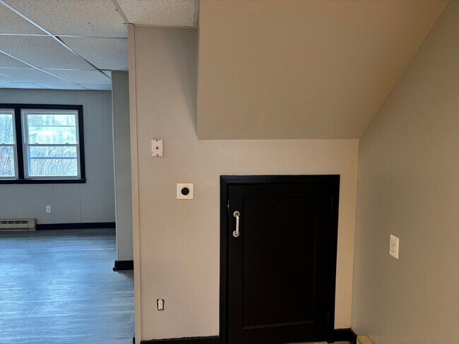 Building Photo - 1 Cheney St