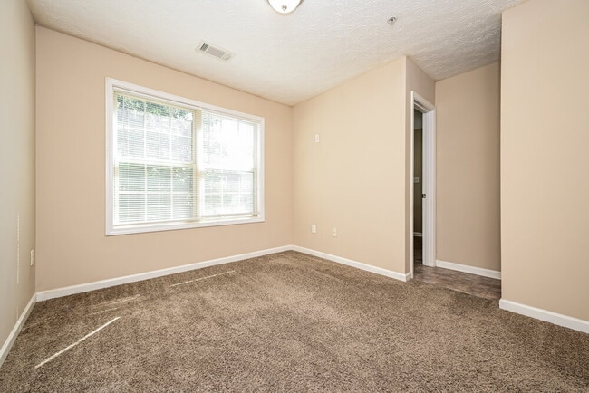 Building Photo - 1053 Wedgewood Ct NE