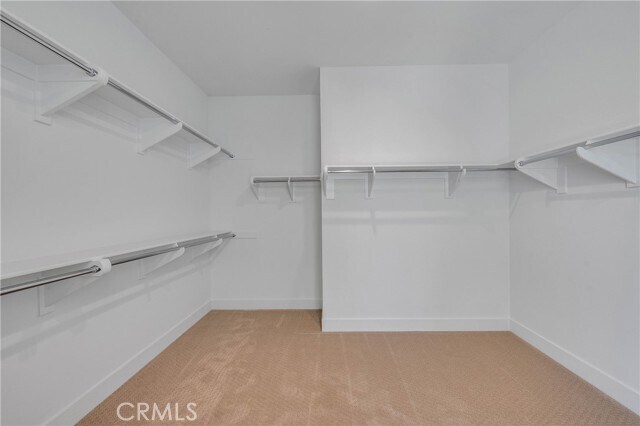 Building Photo - 27510 Elderberry Dr