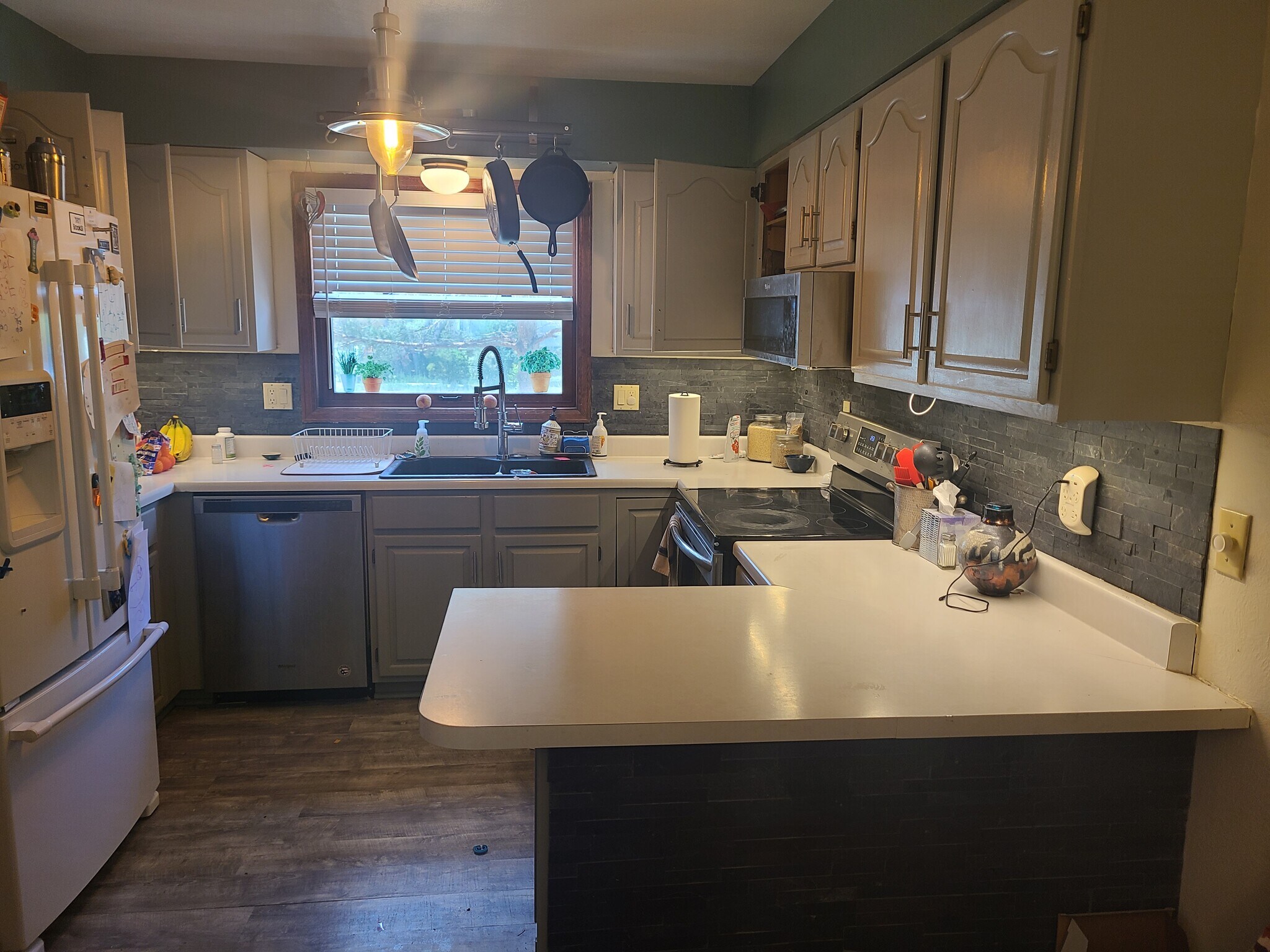 Building Photo - 1451 McArthur Ave