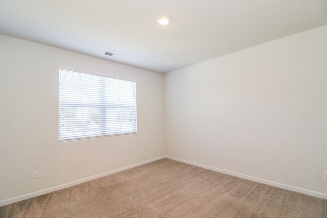 Building Photo - 299 Hamilton Pointe Dr