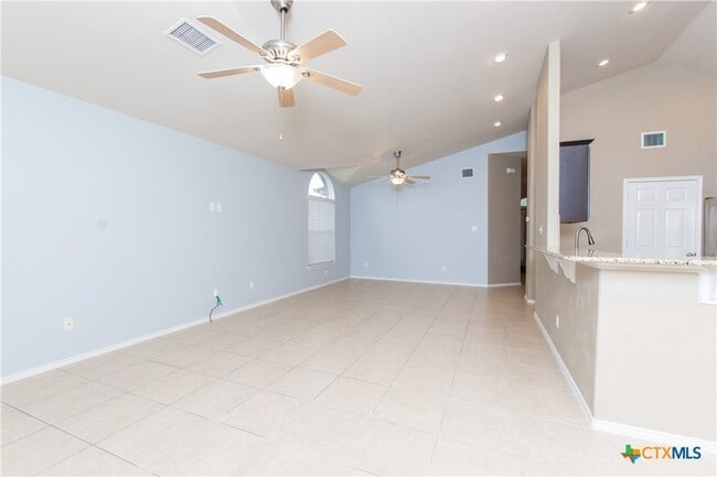 Building Photo - 409 Rowdy Dr
