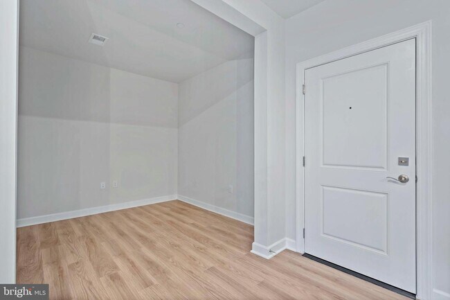 Building Photo - 3927 Fair Ridge Dr