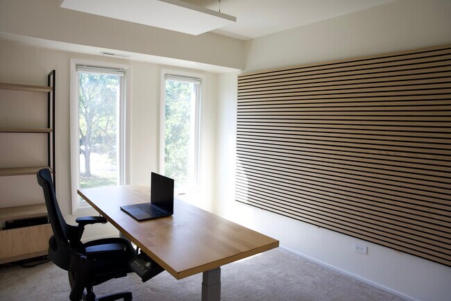 Building Photo - 1450 Sandpebble Dr