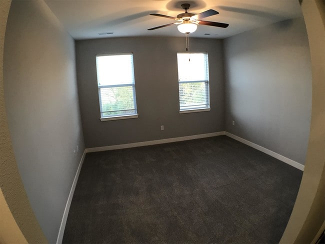 Building Photo - 1655 McCleary Ln