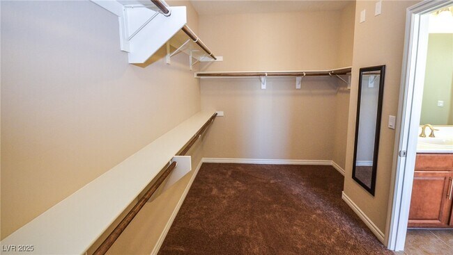 Building Photo - 685 Catalina Aisle St