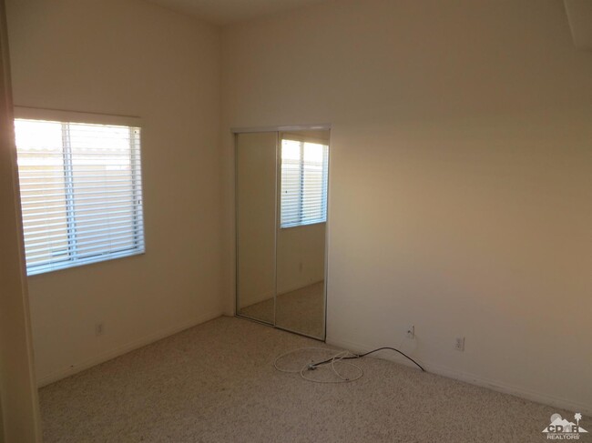 Building Photo - 53585 Avenida Velasco