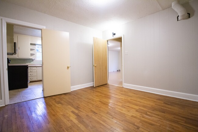 Dining Room 2 - 1510 E Moore Ave