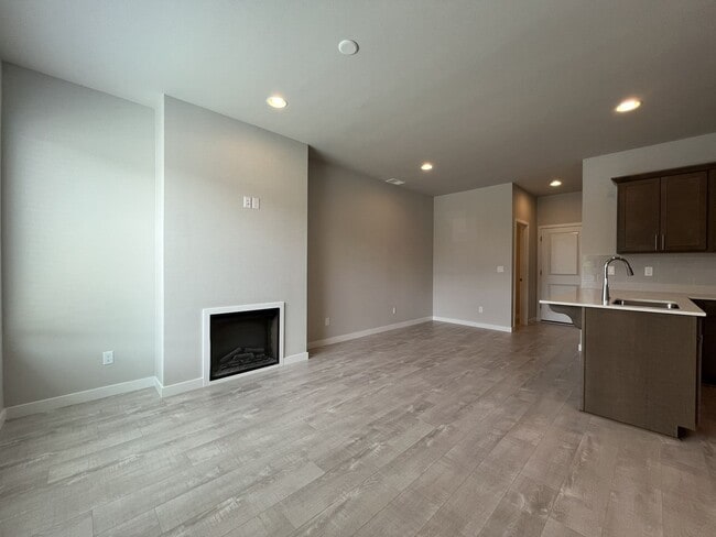 Building Photo - Beautiful Newer Construction 4 Bedroom Forest Grove Home with Open Layout, Quartz Kitchen & Moder...