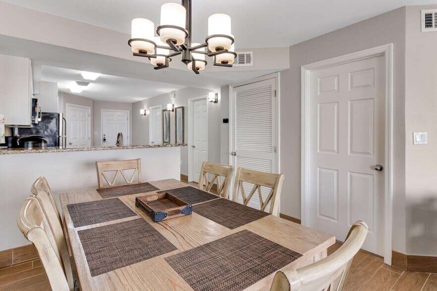 Building Photo - 774 Sundial Ct