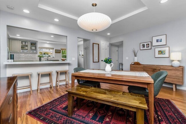 Building Photo - A charming 3-bedroom, 2.5 bath home in Don...