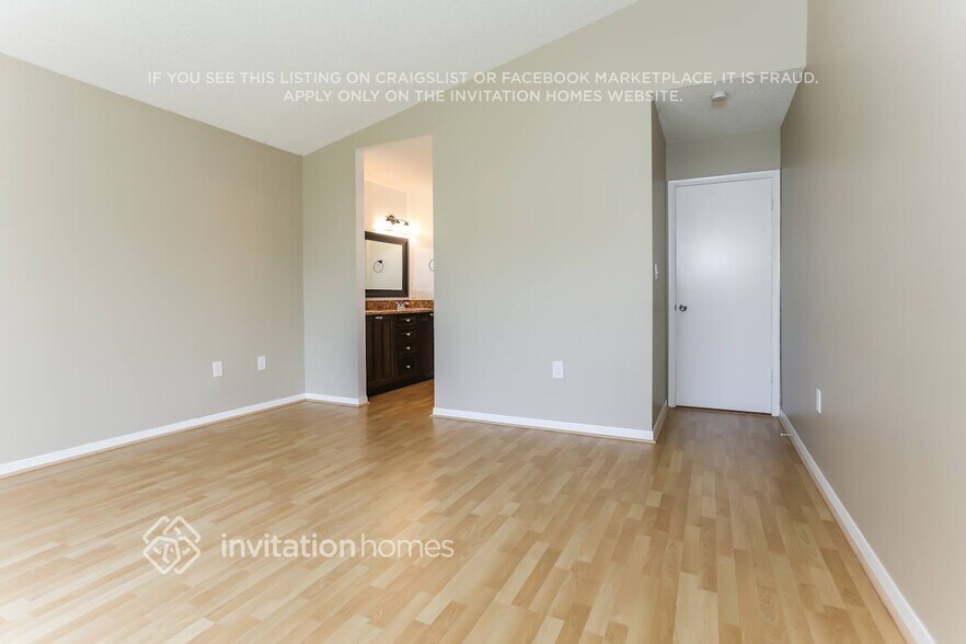 Building Photo - 15131 S Waterford Dr