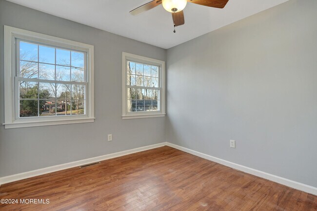 Building Photo - 22 Brookside Ct