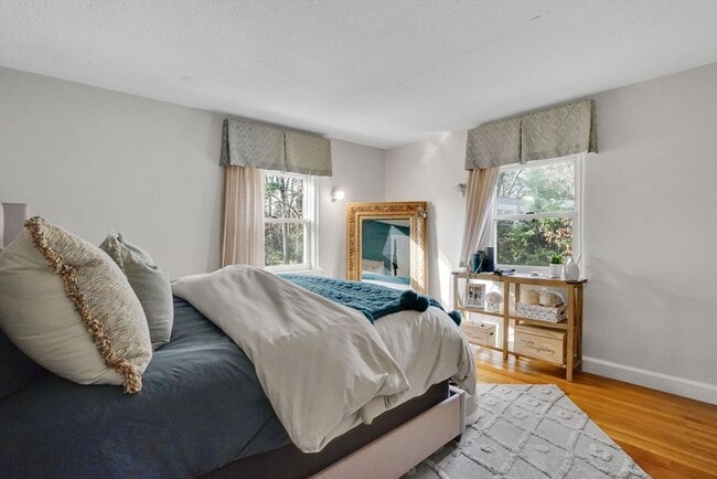 Building Photo - 350 Converse St