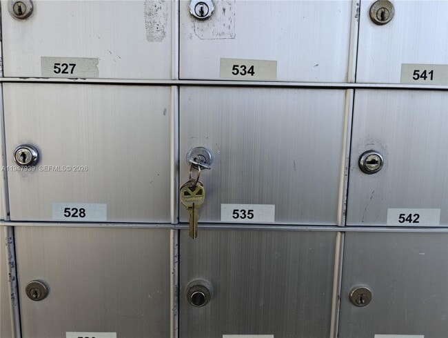 Building Photo - 2637 SE 16th Terrace