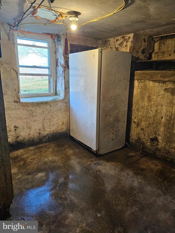 Building Photo - 300 Brenneman Rd