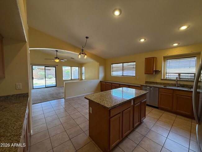 Building Photo - 4588 E Indian Wells Dr