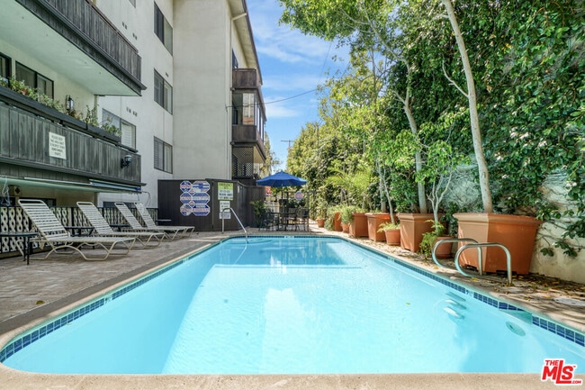 Building Photo - 1277 S Beverly Glen Blvd
